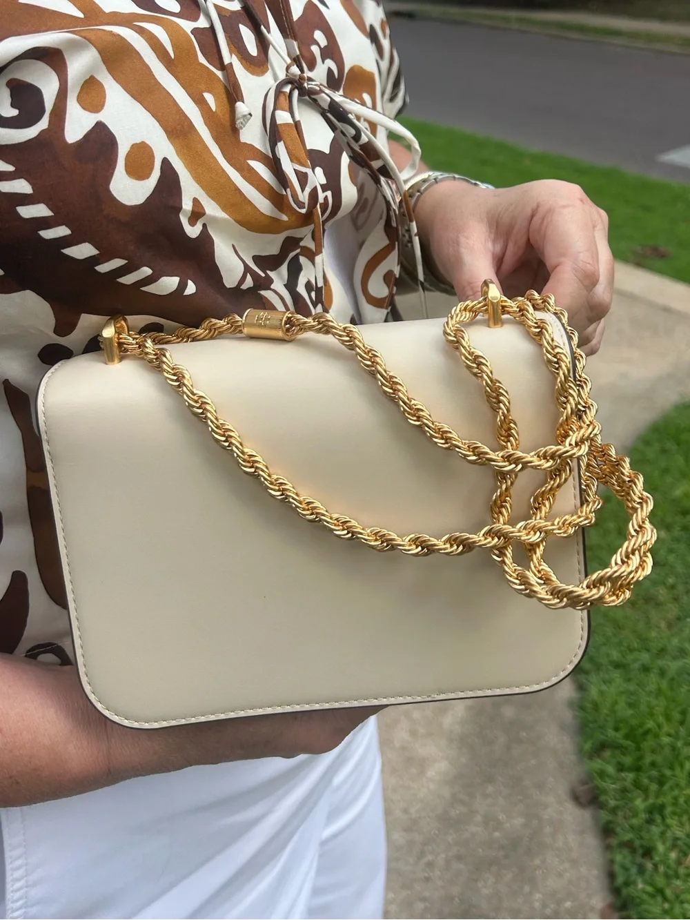 Tory Burch New Cream Eleanor Small Shoulder Bag/Crossbody Bag with Gold Logo